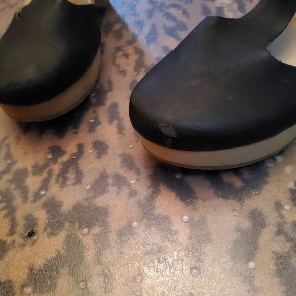 9 Matte Black Heels - Picture 3 of 3